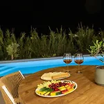 Isalos With Private Pool, Sleeps 4 *