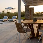 Villa Isalos With Private Pool, Sleeps 4
