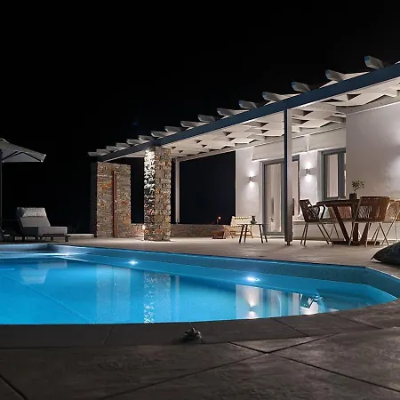 Villa Isalos With Private Pool, Sleeps 4 Naxos City