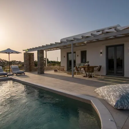 Isalos With Private Pool, Sleeps 4 * Naxos City