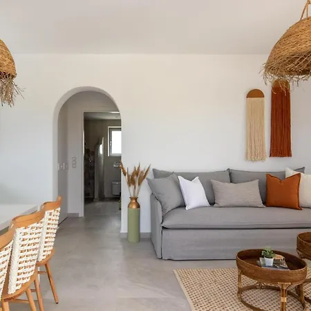 Villa Isalos With Private Pool, Sleeps 4 Naxos City