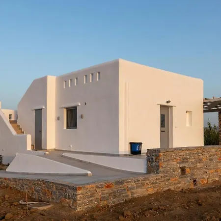 Villa Isalos With Private Pool, Sleeps 4 Naxos City