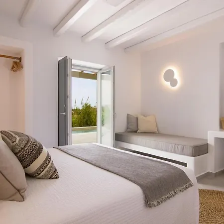 Isalos With Private Pool, Sleeps 4 Naxos City