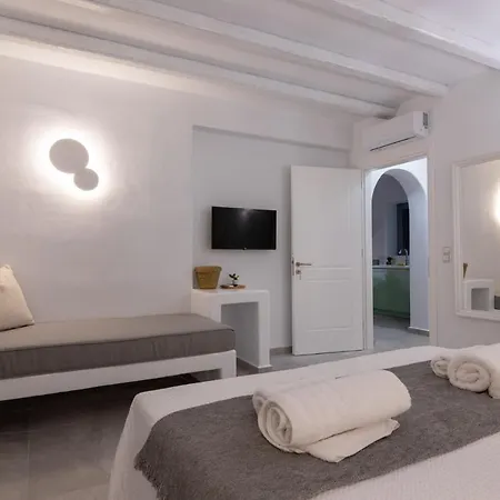 Isalos With Private Pool, Sleeps 4 * Naxos City