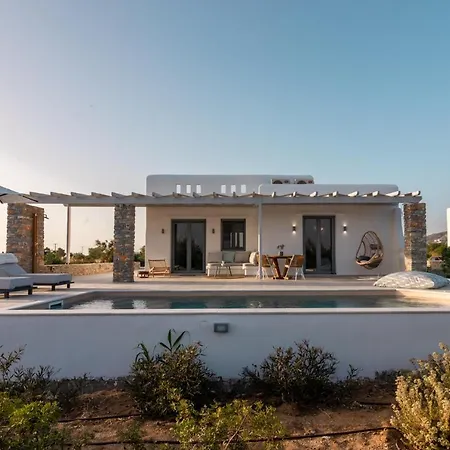 Isalos With Private Pool, Sleeps 4 Villa