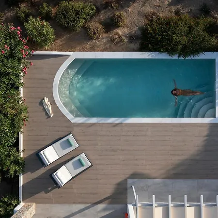 빌라 Isalos With Private Pool, Sleeps 4