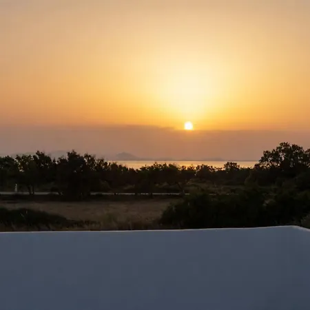 Isalos With Private Pool, Sleeps 4 빌라